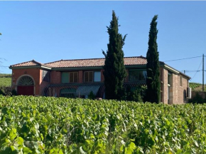 Magnifique villa à l'intérieur d'un clos